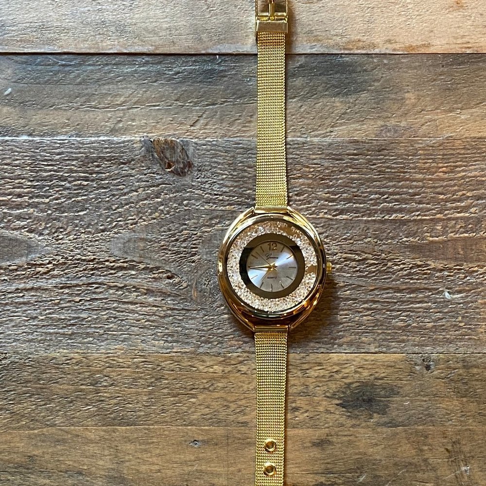 New Geneva Wrist Watch Stainless Steel Band - Picture 3 of 6